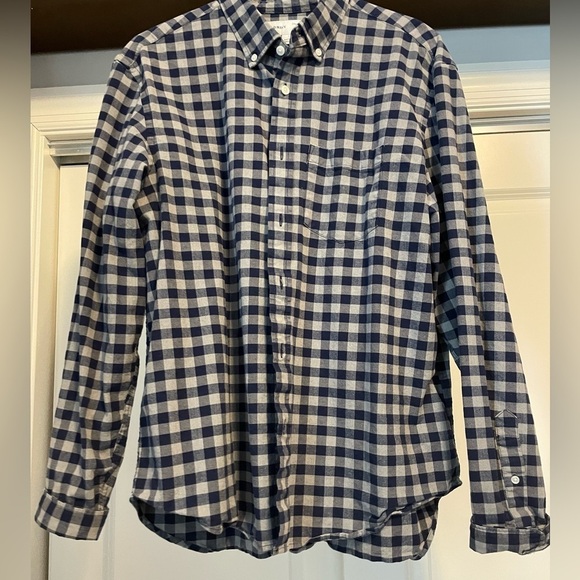 Old Navy. Size Large. Button up long sleeve. Navy checker print. - Picture 1 of 4